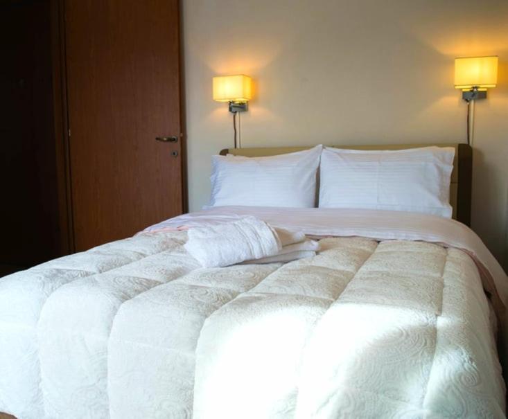 Sunny Central Luxury Apartment Волос Екстер'єр фото